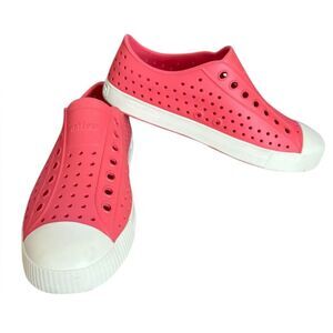 Native Jefferson Slip On Sneakers Lightweight Mens 6 Womens 8 Coral